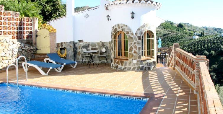 BONITO CHALET CON VISTAS AL MAR