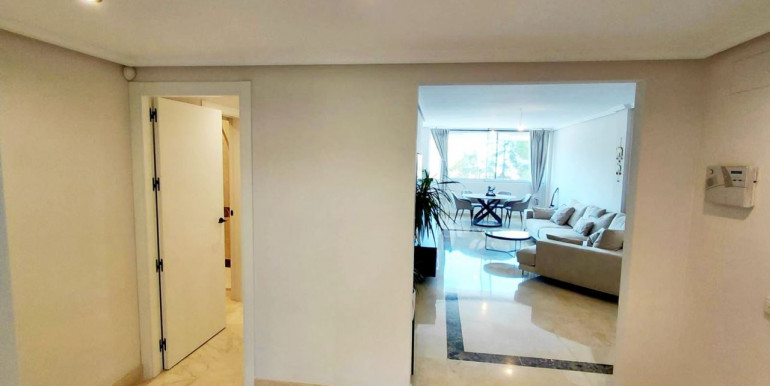 RENOVATED APARTMENT MARBELLA