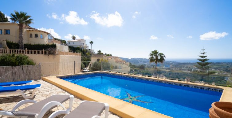 WITH SEA VIEWS IN MORAIRA
