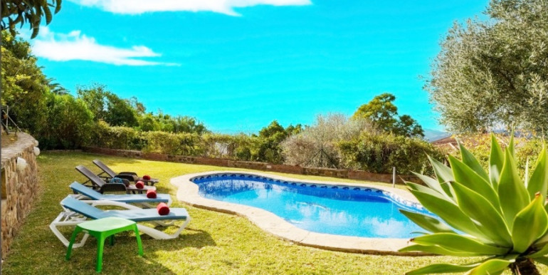 VILLA WITH PLEASURE IN MIJAS