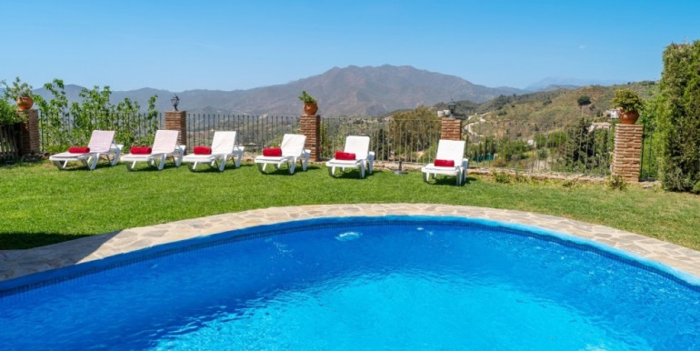 BEAUTIFUL VILLA IN MIJAS