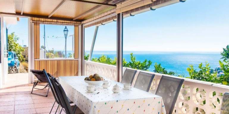 FOR RENT IN ALMUÑECAR