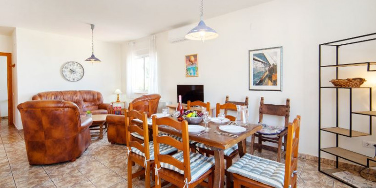 VILLA 4 DORMITORIOS EN CALPE