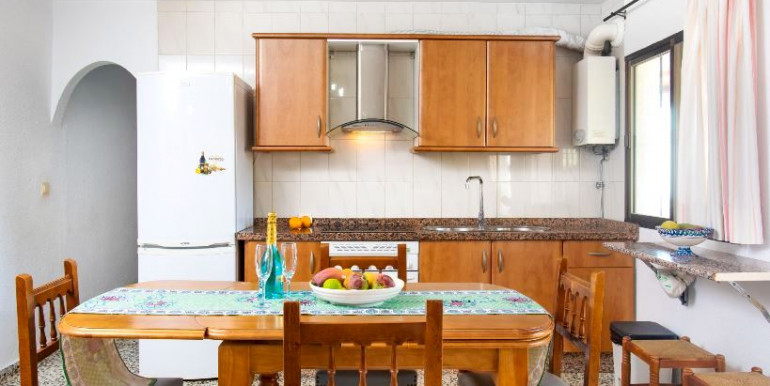 FOR RENT IN ALMUÑECAR
