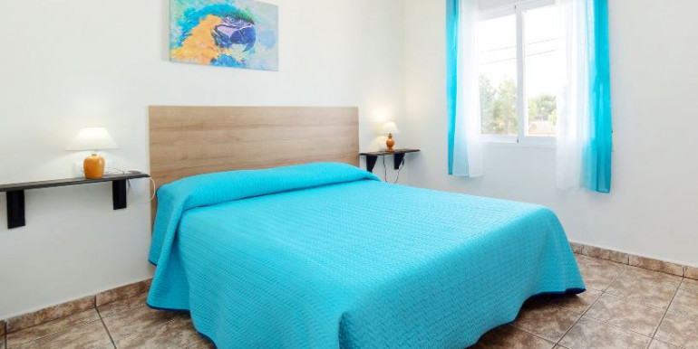 VILLA 4 DORMITORIOS EN CALPE