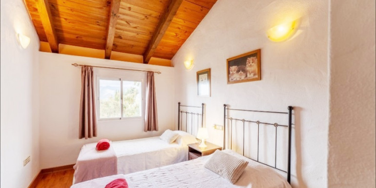 VILLA WITH PLEASURE IN MIJAS