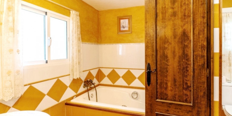 VILLA WITH PLEASURE IN MIJAS