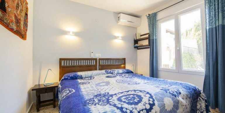 VILLA FOR RENT IN CALPE