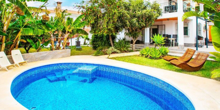 GRAN VILLA IN BENAJARAFE