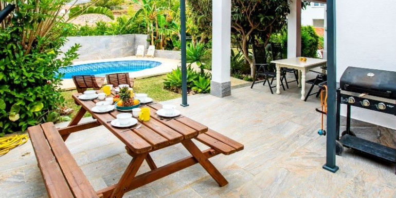GRAN VILLA IN BENAJARAFE