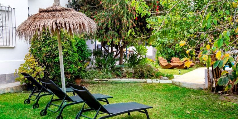 GRAN VILLA IN BENAJARAFE