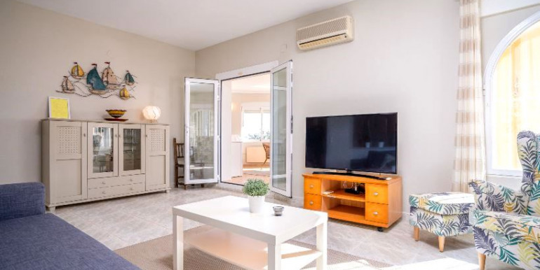 IN MORAIRA WITH SEA VIEWS