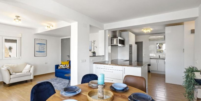 VILLA FAMILIAR EN BENISSA