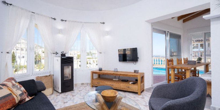 BENITACHELL WITH SEA VIEWS