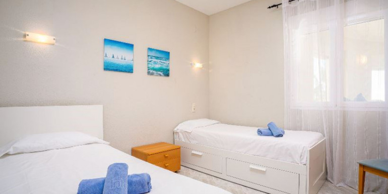 IN MORAIRA WITH SEA VIEWS