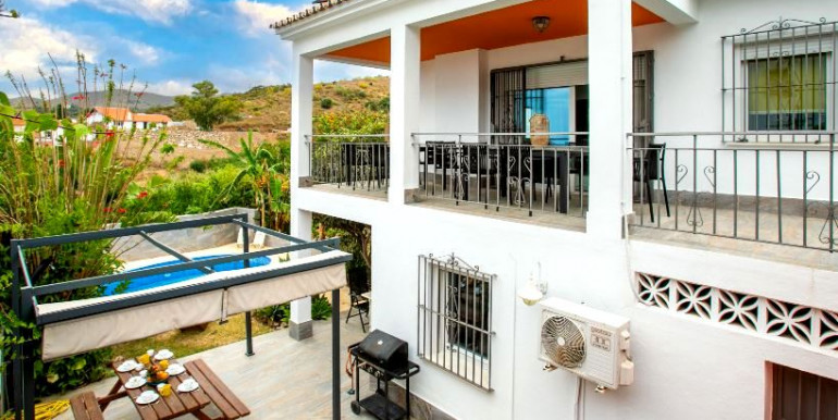 GRAN VILLA IN BENAJARAFE