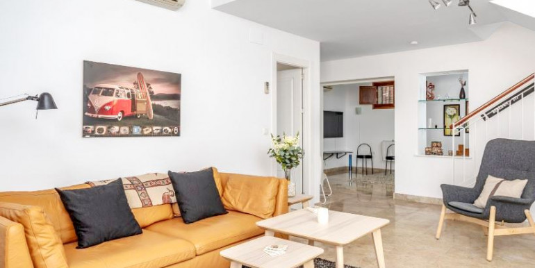 MODERNA CASA EN MIJAS