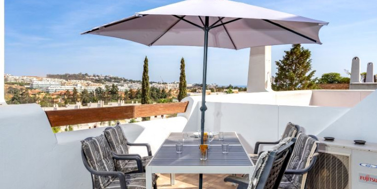MODERNA CASA EN MIJAS
