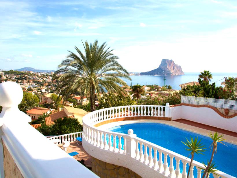 IN CALPE 450m FROM THE SEA