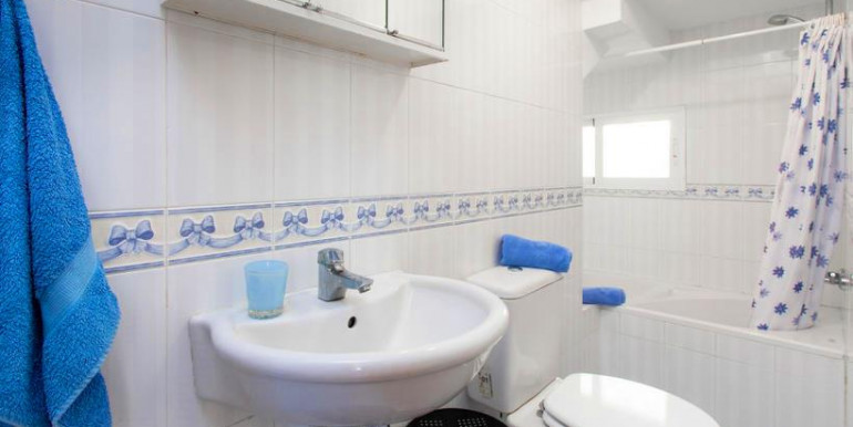 IN TORROX 500m FROM THE SEA
