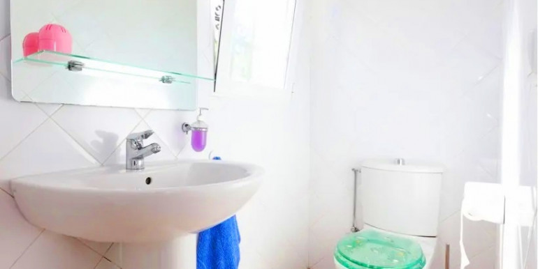 SPACIOUS VILLA IN PEGO