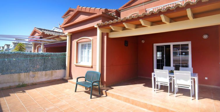 LOVELY TOWNHOUSE IN CALPE