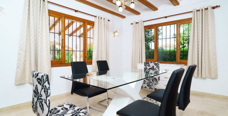 IN JÁVEA BRIGHT VILLA
