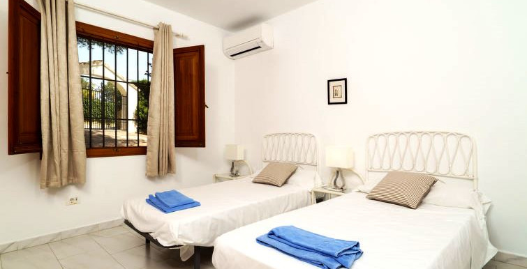 IN JÁVEA BRIGHT VILLA