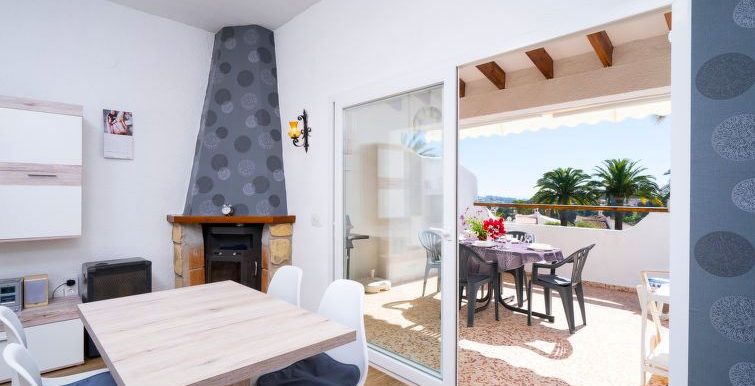 SUNNY TOWNHOUSE IN MORAIRA