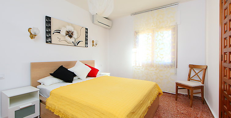 IN MORAIRA BRIGHT VILLA