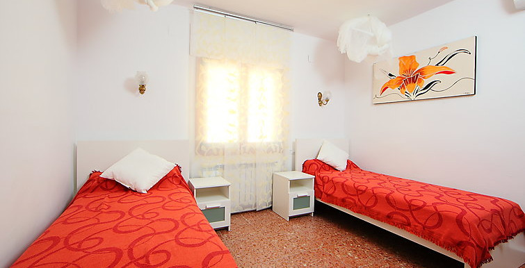 IN MORAIRA BRIGHT VILLA