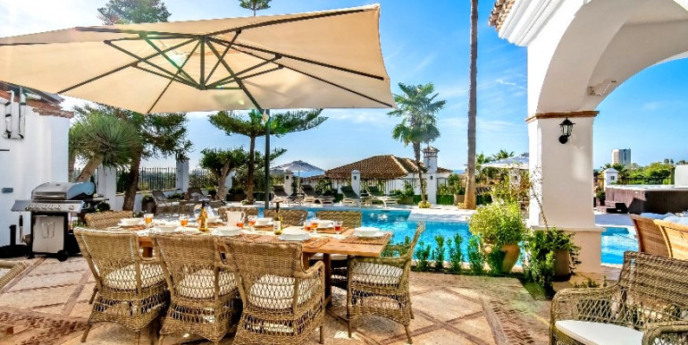 FANTASTIC VILLA IN MARBELLA