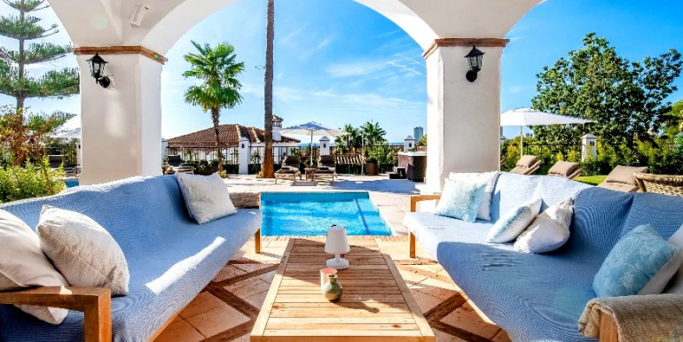 FANTASTIC VILLA IN MARBELLA