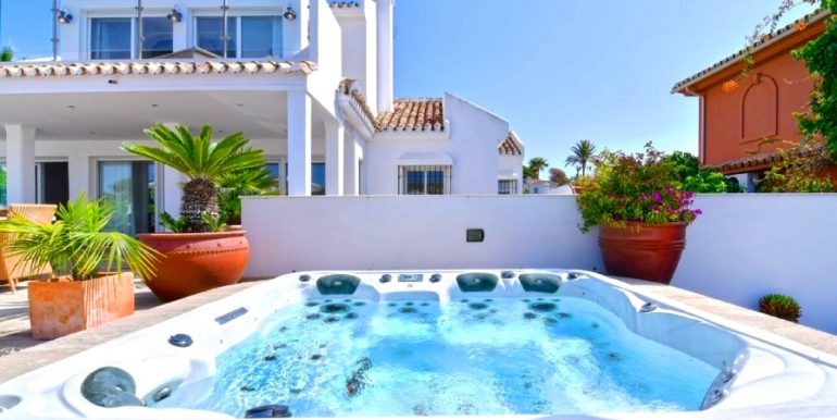 MARBELLA 400m FROM THE BEACH