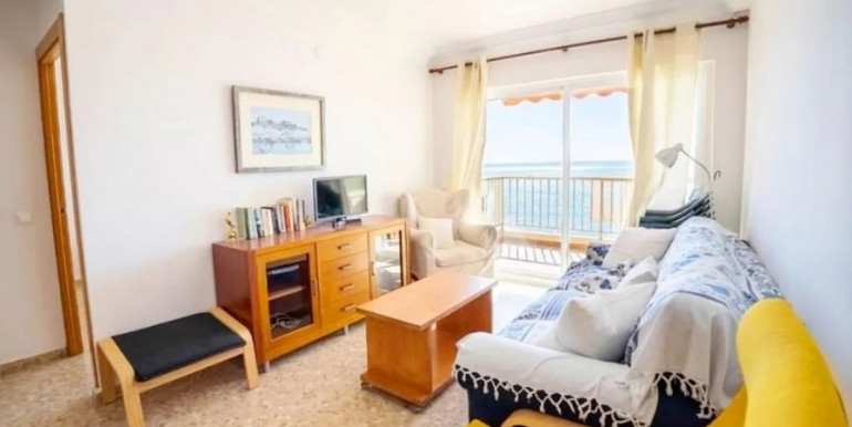 APARTMENT 30m FROM THE SEA