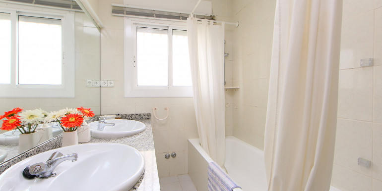 IN CAMBRILS 800m FROM THE SEA