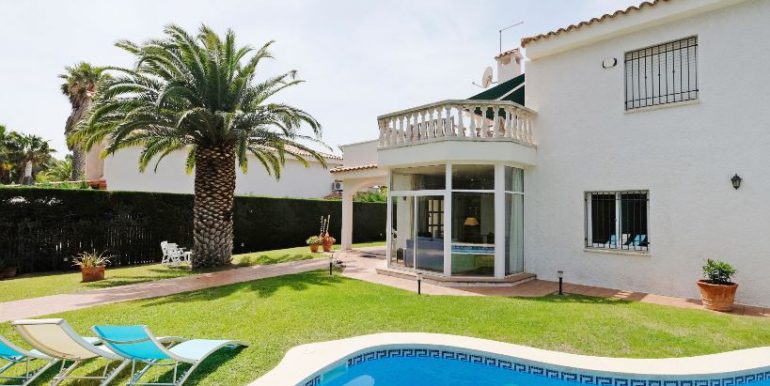 CAMBRILS 250m FROM THE SEA