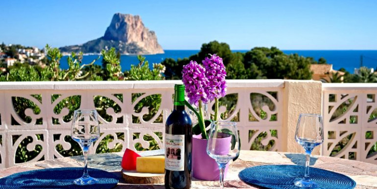 IN CALPE 750m FROM THE BEACH