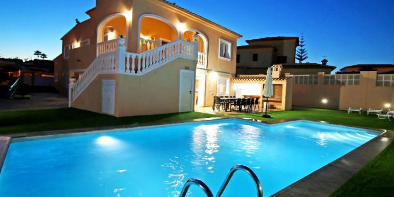 8 BEDROOMS VILLA CALPE