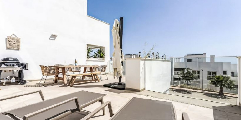 BONITO PISO BENALMÁDENA