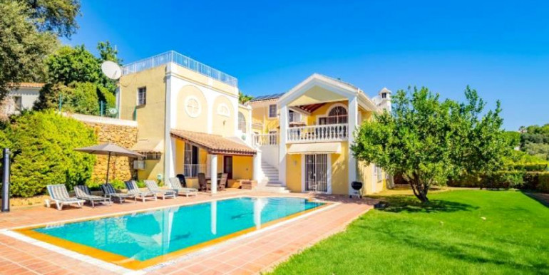 VILLA VACACIONAL EN MARBELLA