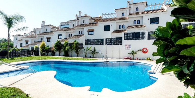 ADOSADA FAMILIAR EN ESTEPONA