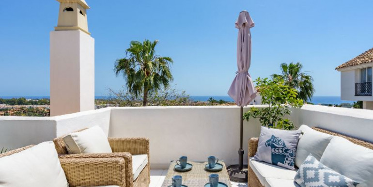NICE DUPLEX IN ESTEPONA