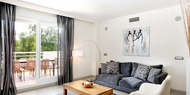 CONFORTABLE PISO EN ESTEPONA