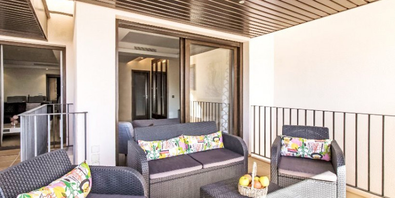 IN ESTEPONA 150m FROM THE SEA