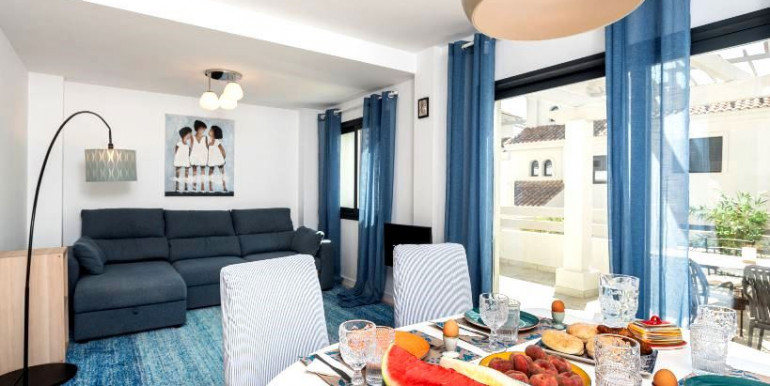 ADOSADA FAMILIAR EN ESTEPONA