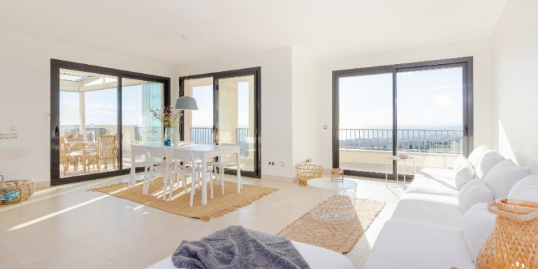 NICE PENTHOUSE IN MARBELLA