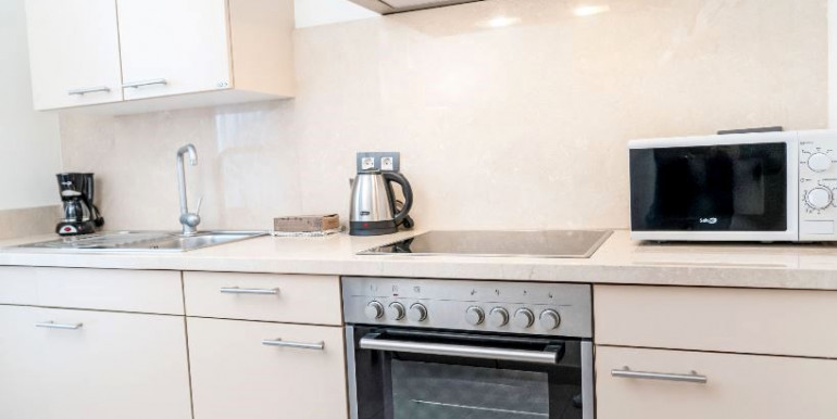 NICE APARTMENT IN ESTEPONA