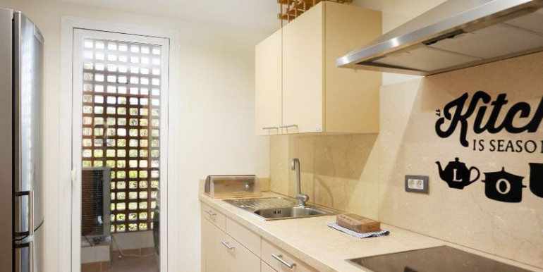 ACOGEDOR PISO EN ESTEPONA