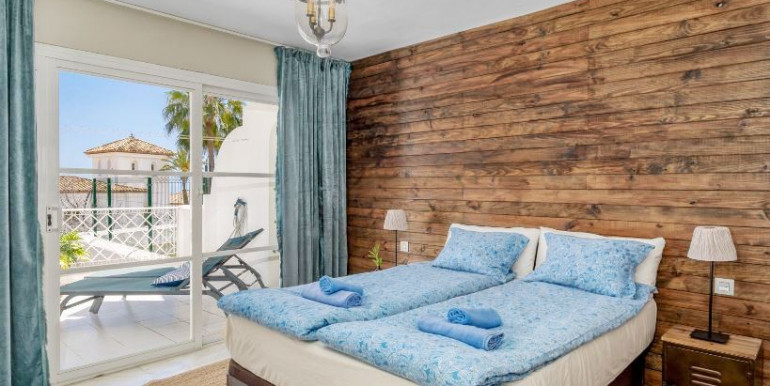 NICE DUPLEX IN ESTEPONA